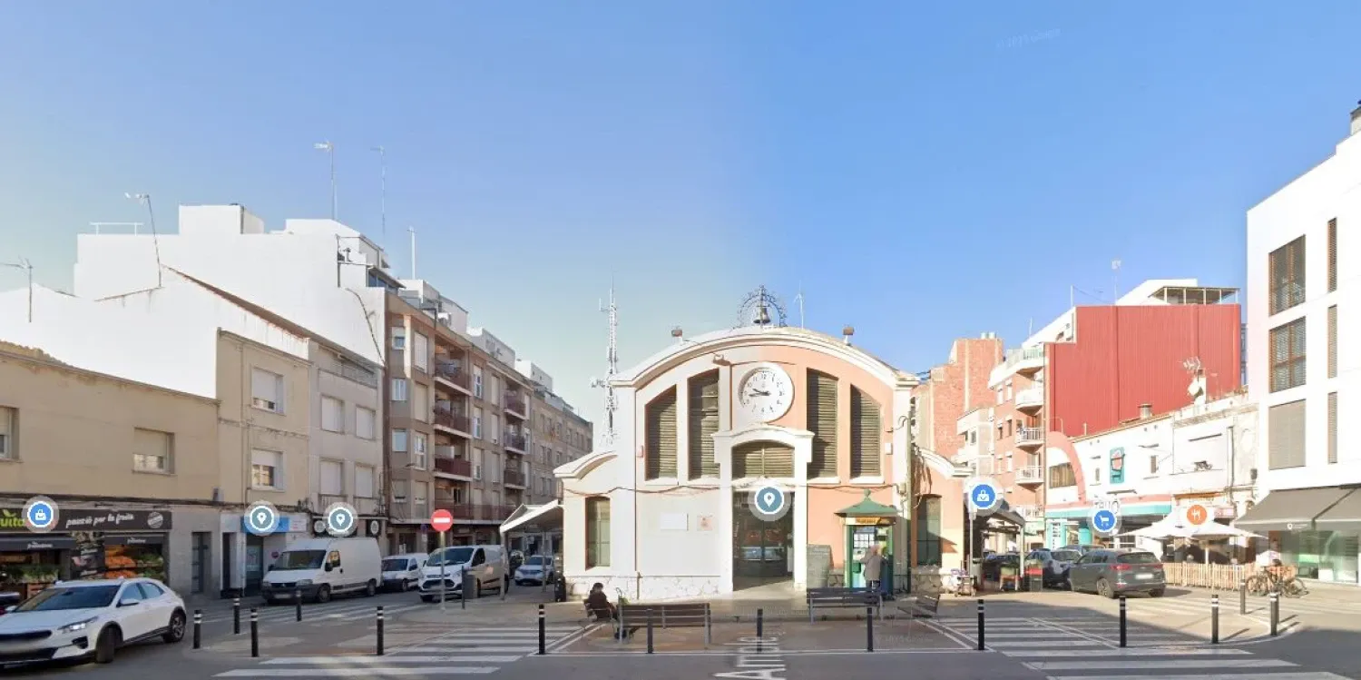 Exterior view of Flat to rent in Terrassa  with Air Conditioner, Heating and Storage room