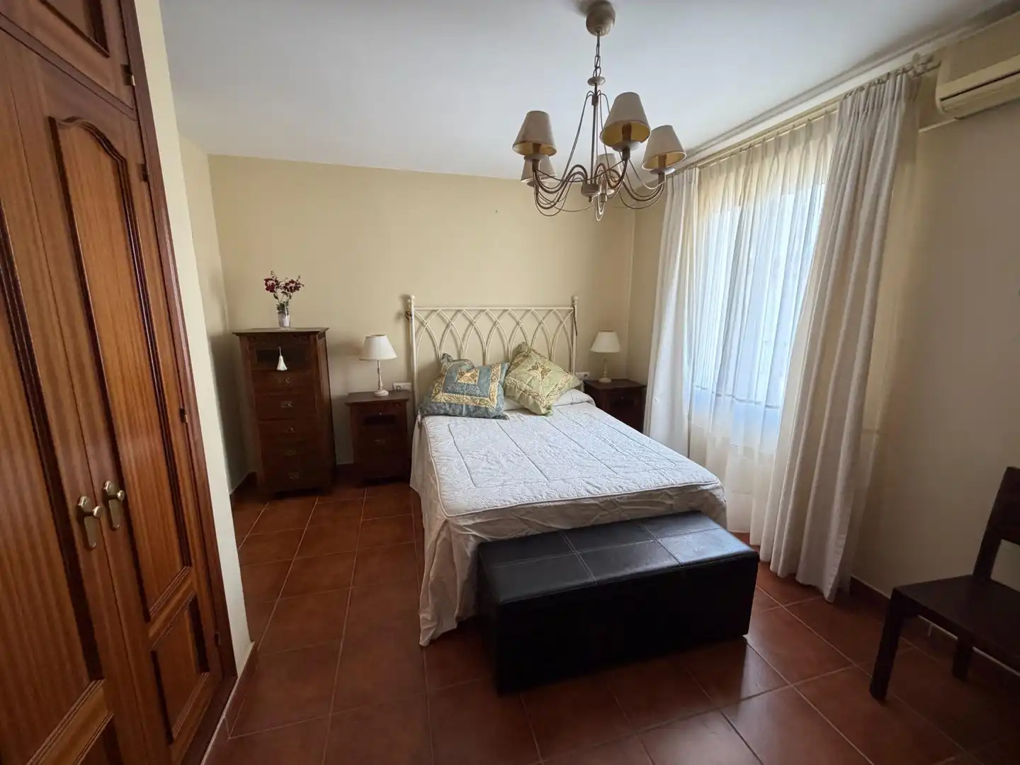 Dormitori de Casa adosada en venda en San Fernando amb Aire condicionat i Traster