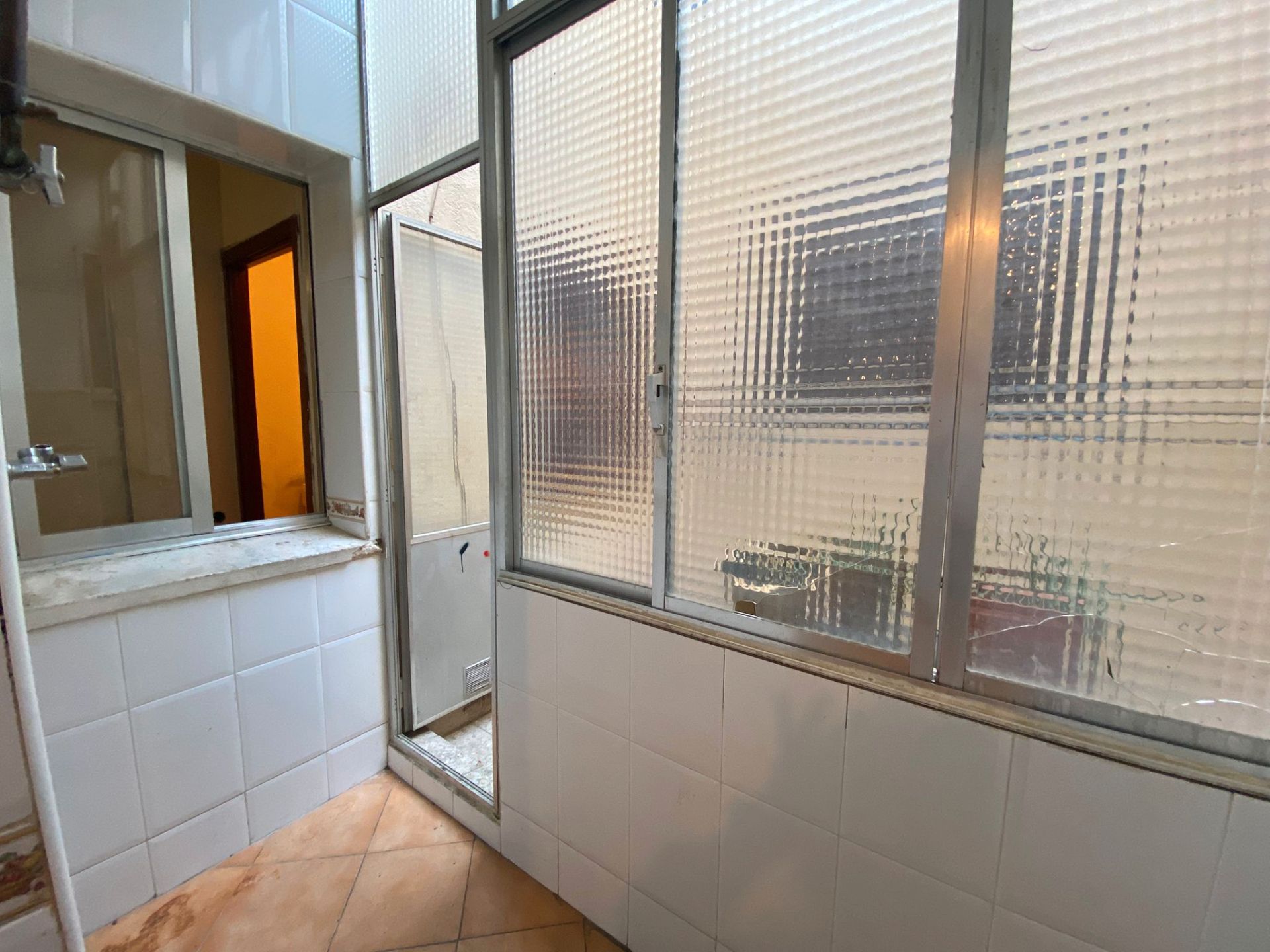 Bathroom of Flat for sale in  Madrid Capital  with Storage room