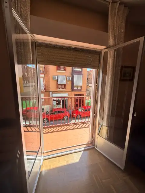 Vista exterior de Piso en venta en Madrid con Aire acondicionado, Calefacción y Terraza