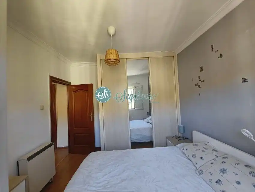 Habitación de Piso en venta en Segovia con Calefacción, Parquet y Terraza