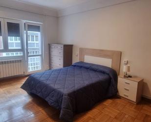 Bedroom of Flat to rent in Gijón   with Heating