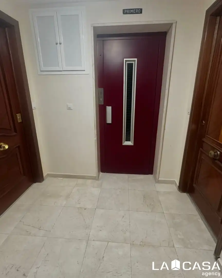 Piso en venta en Sevilla con Balcón