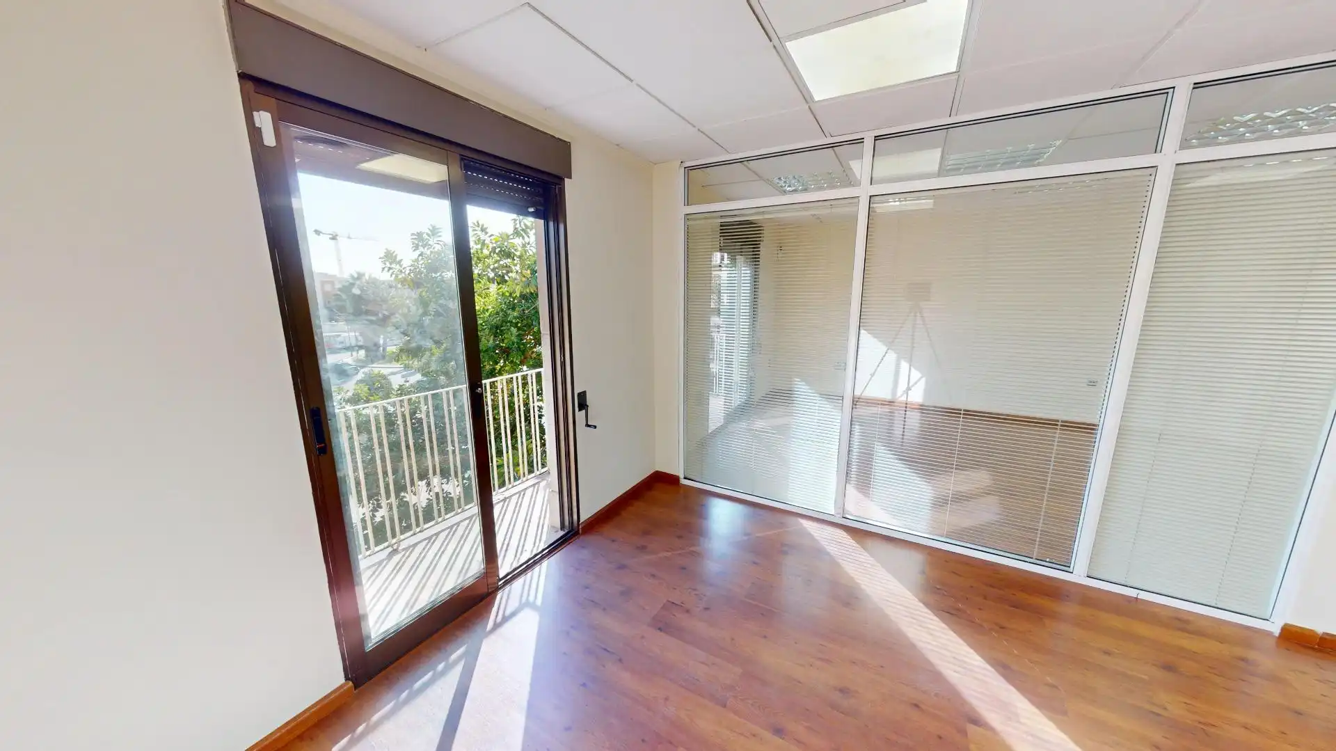 Büro zur Miete in Valencia mit Klimaanlage