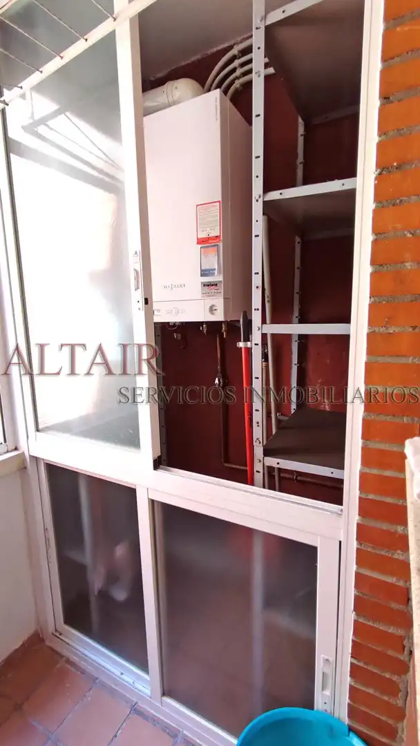 Piso de alquiler en Avenida de Orovilla, Los Rosales