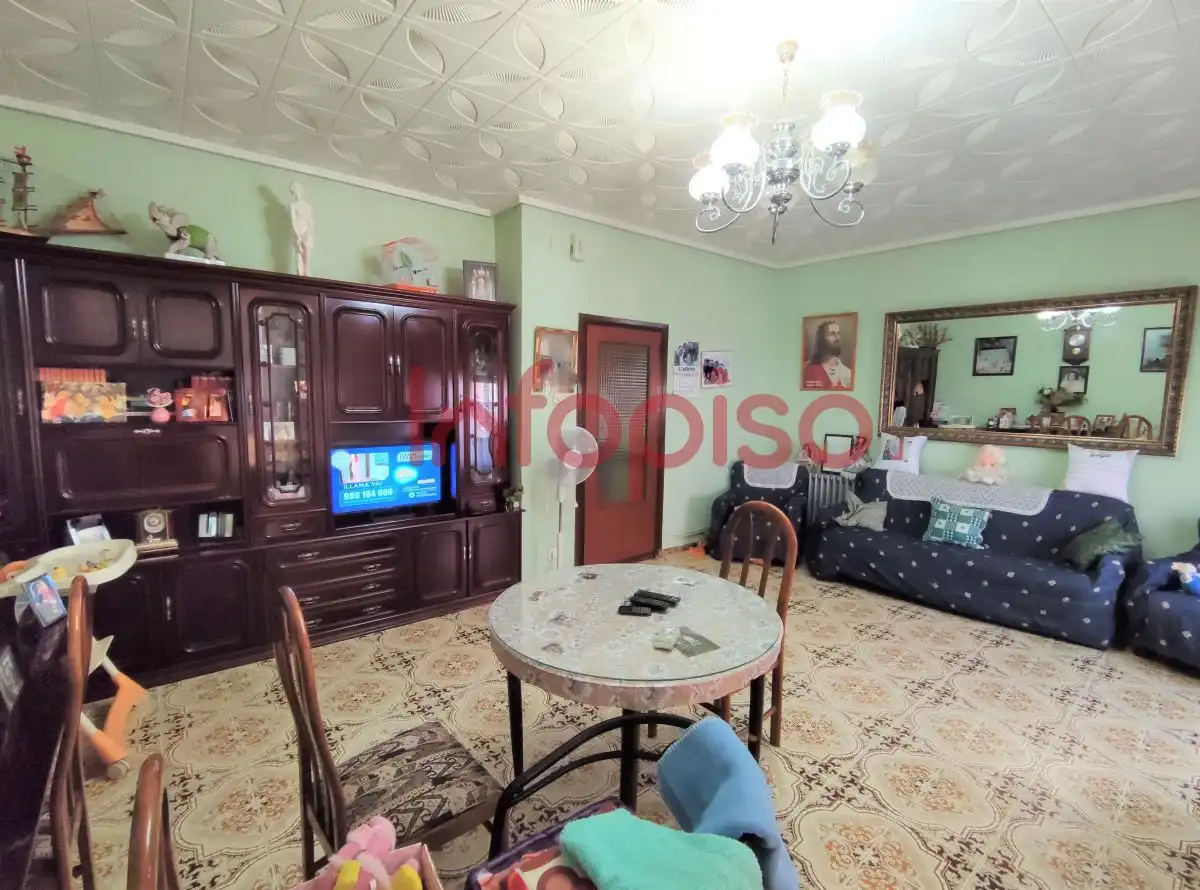 Maison avec terrasse à vendre à Valdepeñas