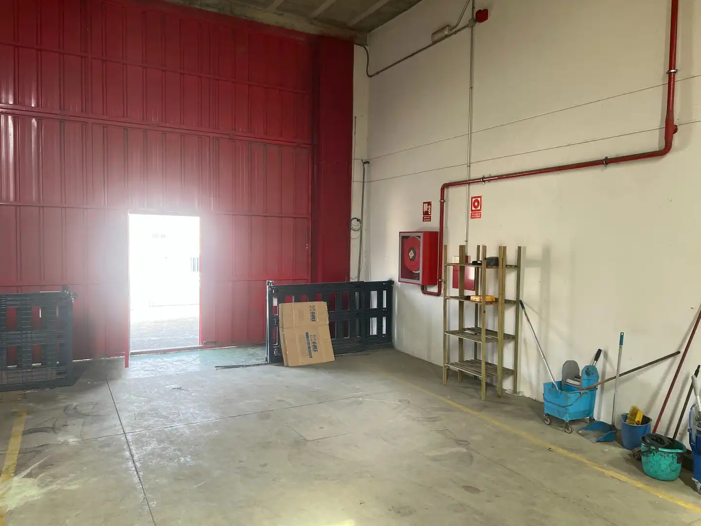 Nau industrial de lloguer en Cambre 