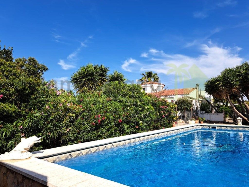 Vista exterior de Casa o chalet en venta en Càlig con Aire acondicionado, Jardín privado y Terraza