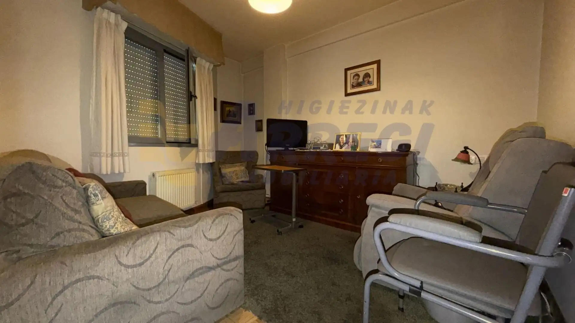 Sala de estar de Piso en venta en Eibar con Calefacción, Trastero y Amueblado