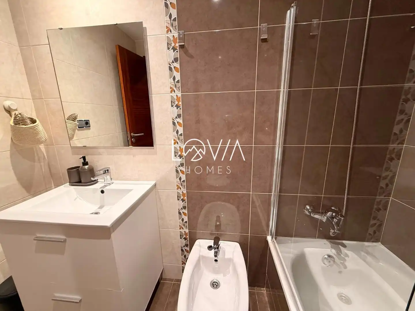 Bathroom of Flat for sale in Gijón   with Heating and Furnished