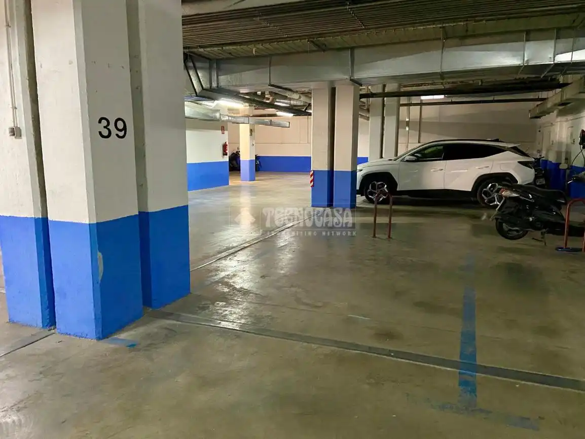 Parkplatz von Garage zum Verkauf in Armilla