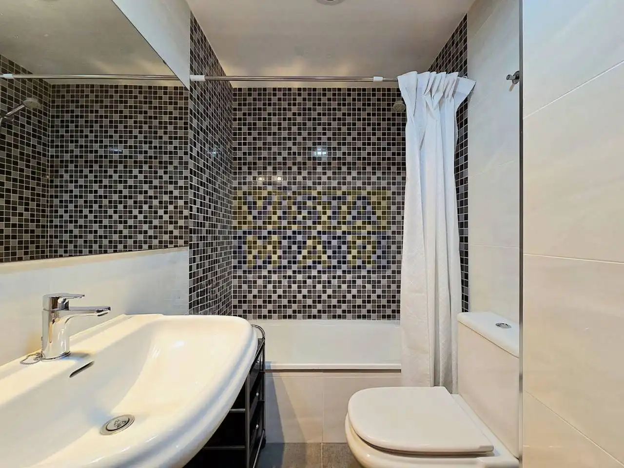 Casa adosada en venta en Marítim
