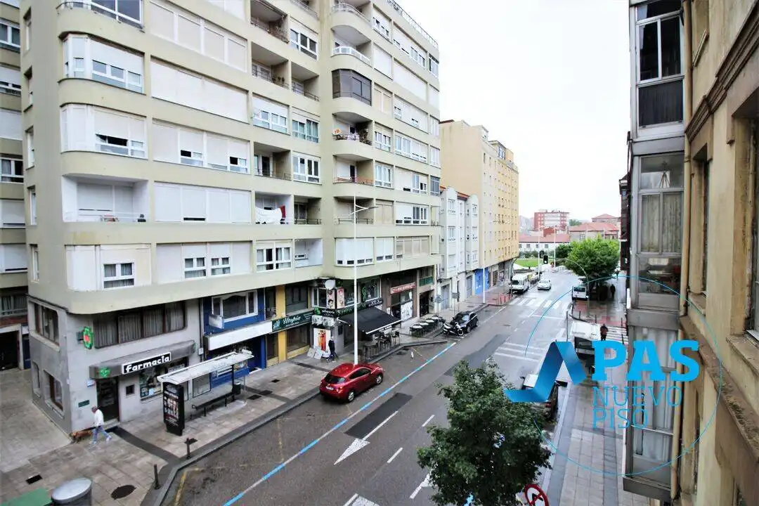 Vista exterior de Pis en venda en Santander amb Calefacció, Terrassa i Balcó