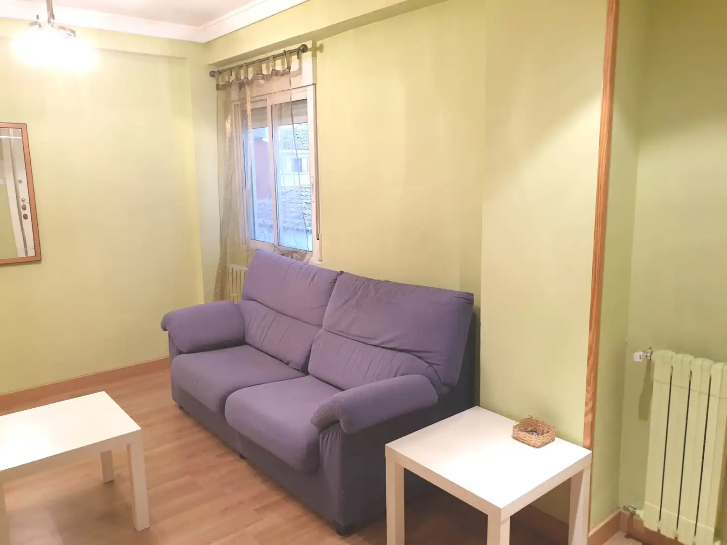 Living room of Flat for rent in Zaragoza  with Heating, Parquet flooring and Furnished