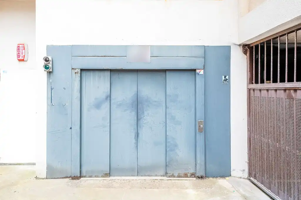 Exterior view of Garage for sale in Sopela