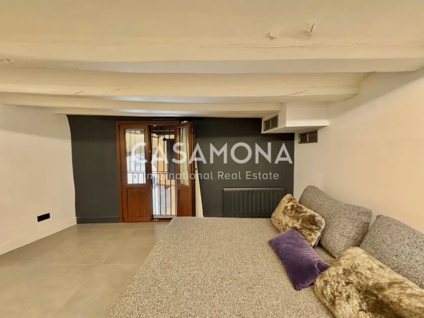 Maisonette zur Miete in Barcelona mit Klimaanlage, Heizung und Abstellraum