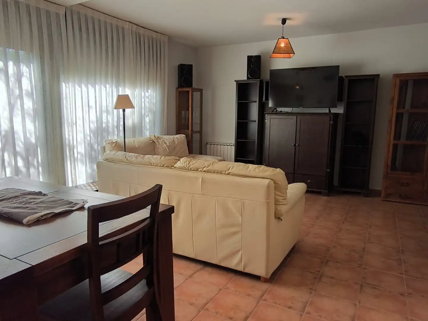 Sala d'estar de Casa o xalet en venda en Villamantilla amb Aire condicionat, Calefacció i Jardí privat
