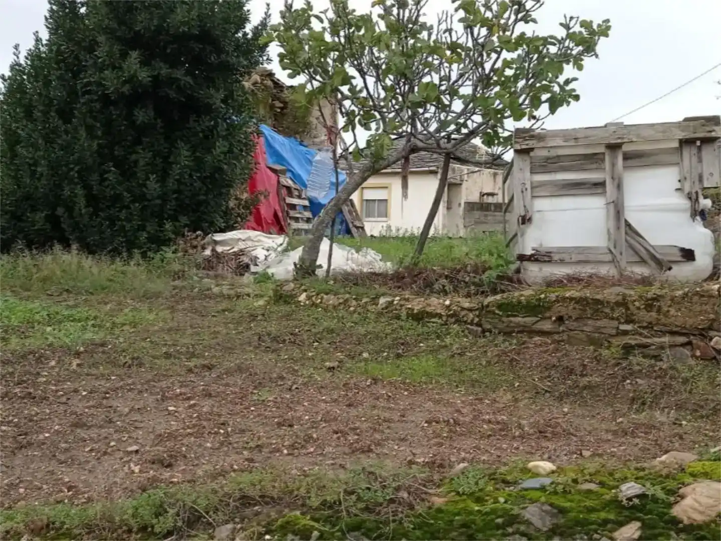 Casa adosada en venda en Petín amb Moblat