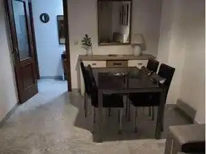 Menjador de Pis de lloguer en Sevilla amb Aire condicionat, Jardí privat i Moblat