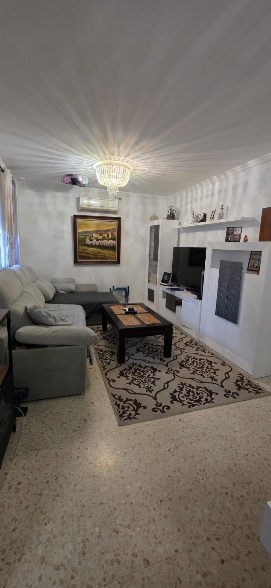 Sala de estar de Casa adosada en venta en Algeciras con Jardín privado