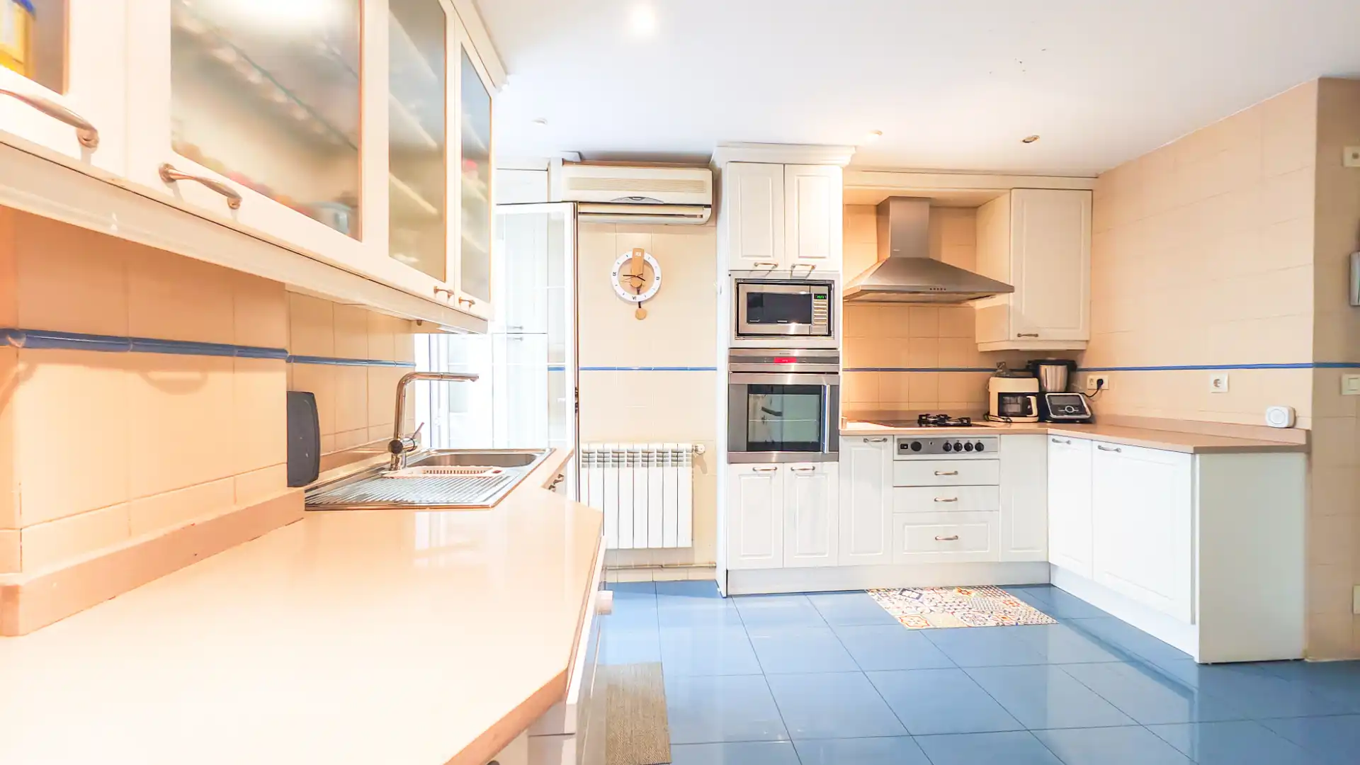 Cocina de Piso en venta en Madrid con Aire acondicionado, Calefacción y Jardín privado