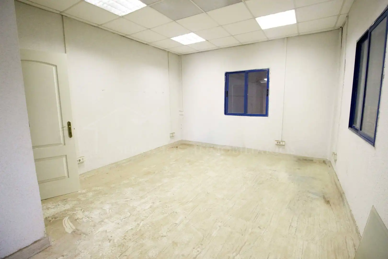 Nave industrial en venta en Pintores - Ferial