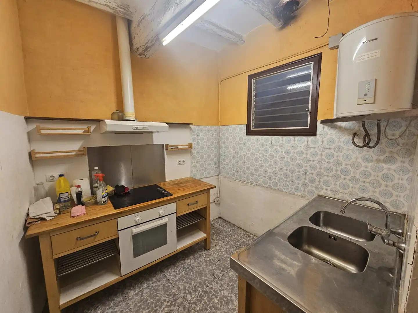 Cuina de Casa adosada en venda en Duesaigües amb Terrassa i Balcó
