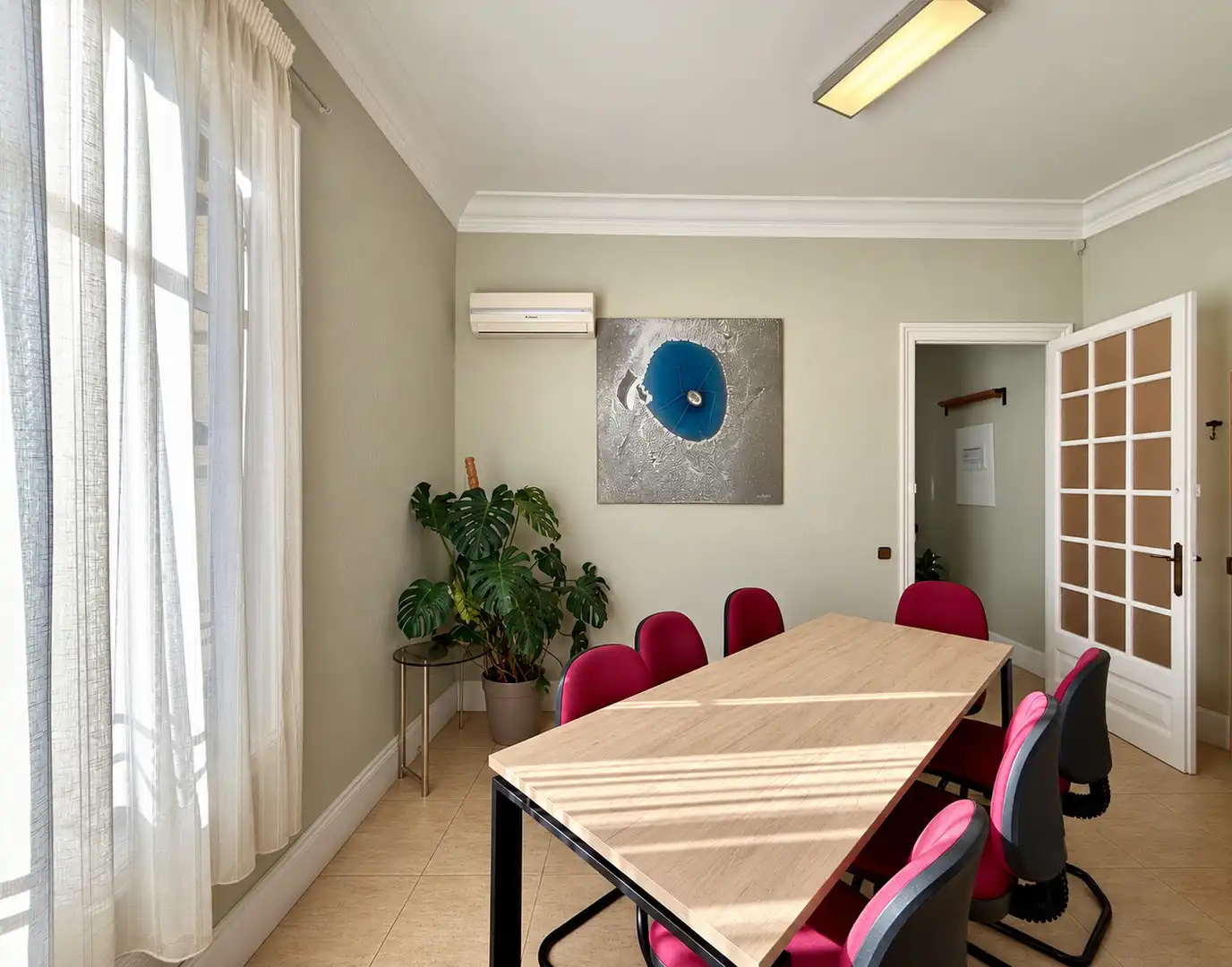 Comedor de Piso en venta en Barcelona con Balcón