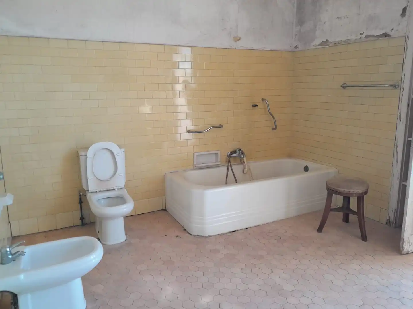 Badezimmer von Gebäude zum Verkauf in Mondariz