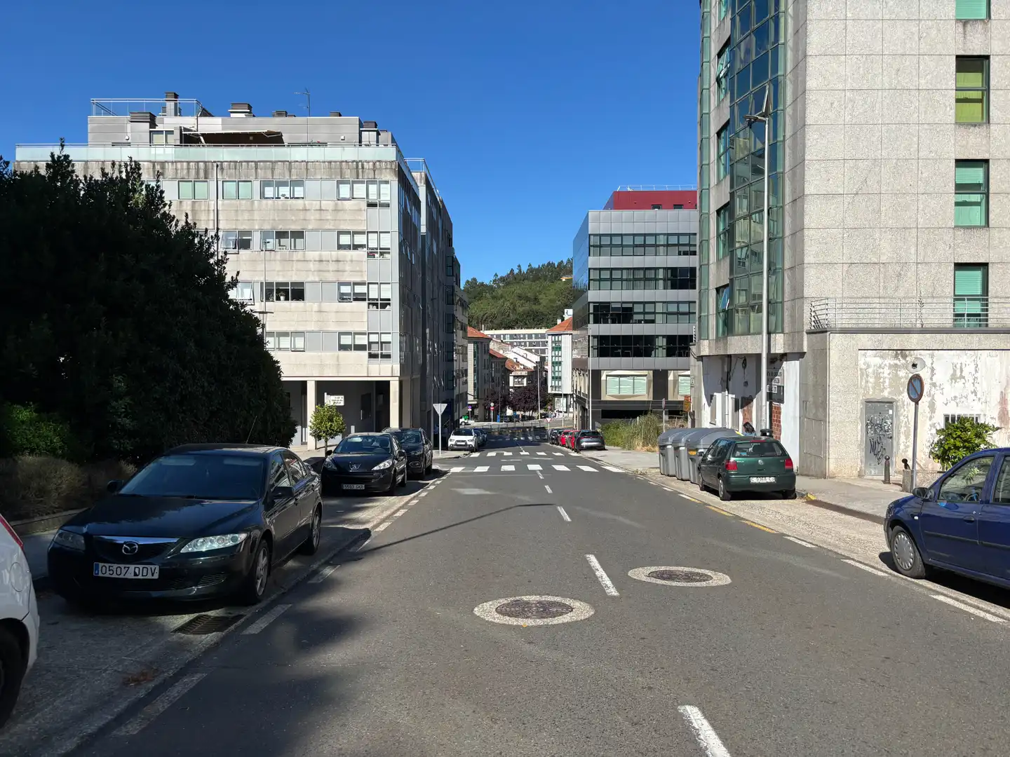 Außenansicht von Wohnungen zum Verkauf in Santiago de Compostela  mit Heizung, Abstellraum und Möbliert