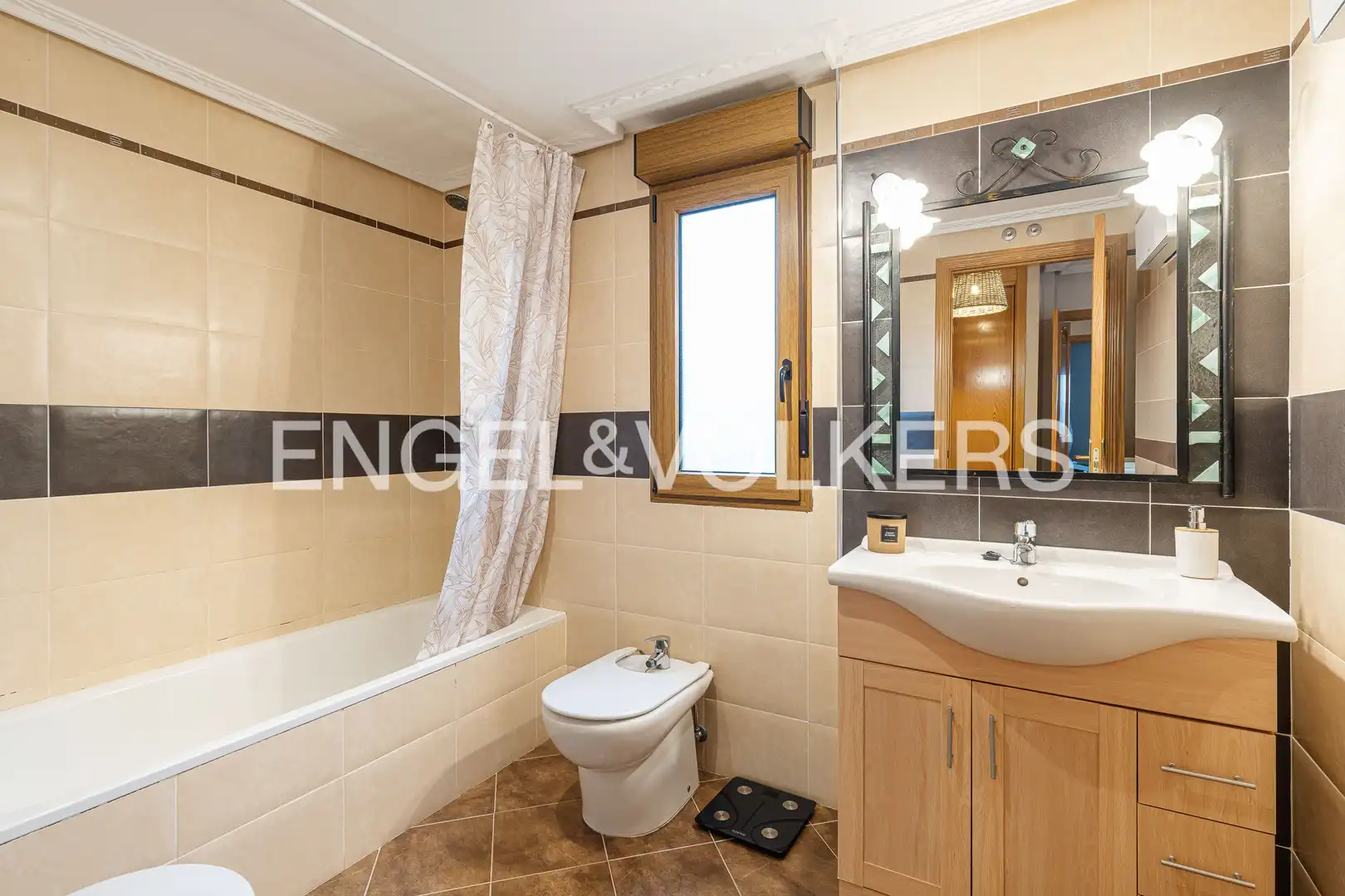 Baño de Casa o chalet en venta en Cobeña con Calefacción, Jardín privado y Parquet