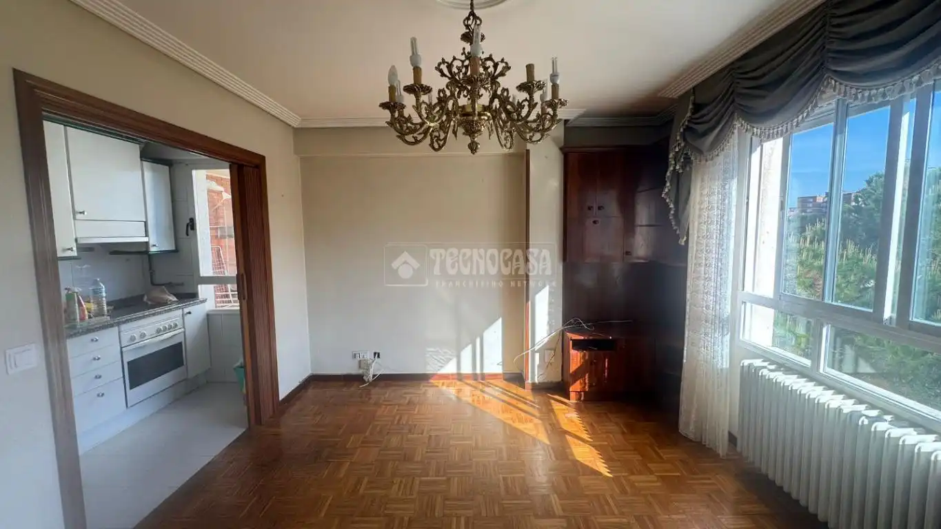 Wohnzimmer von Wohnung zum Verkauf in Palencia Capital mit Heizung, Parkett und Terrasse