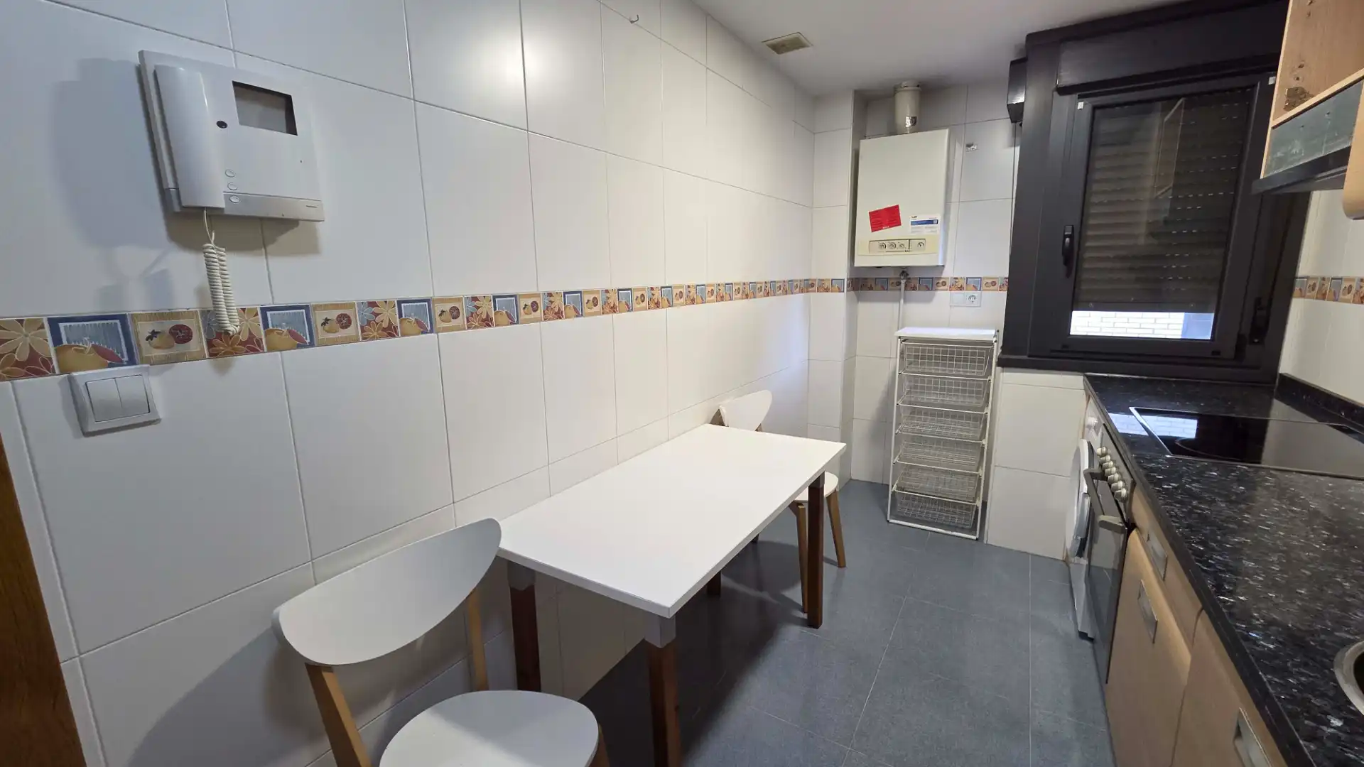 Cuina de Pis en venda en Laviana amb Calefacció, Parquet i Traster