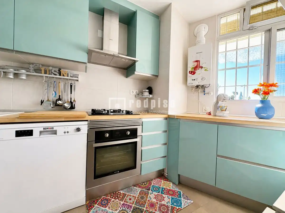Cocina de Piso en venta en Torremolinos con Aire acondicionado, Terraza y Piscina