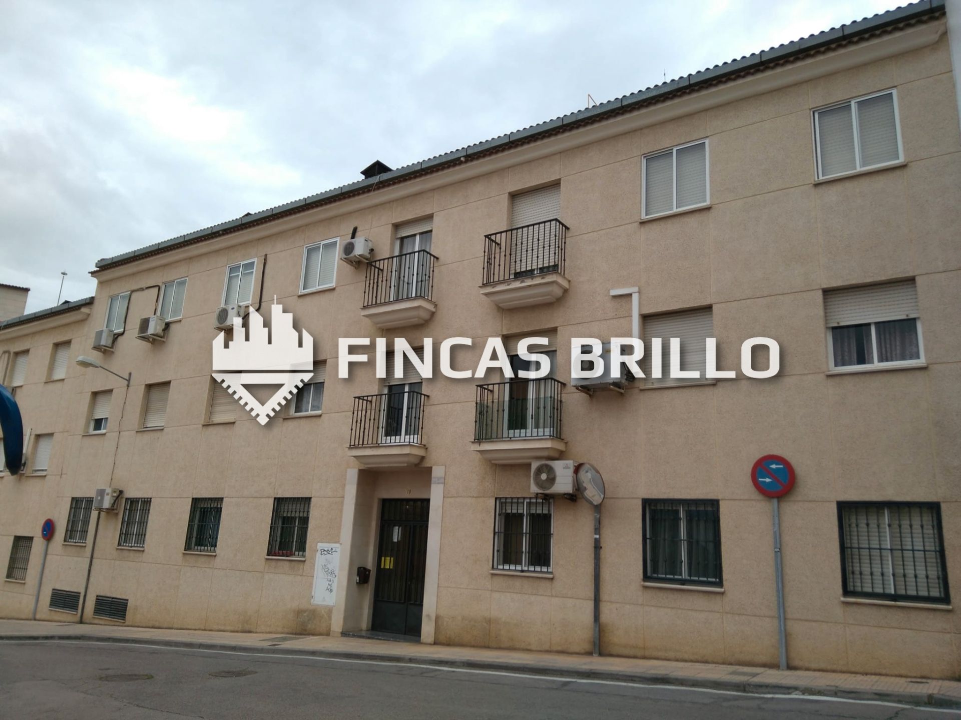 Vista exterior de Pis en venda en Cáceres Capital amb Terrassa i Moblat