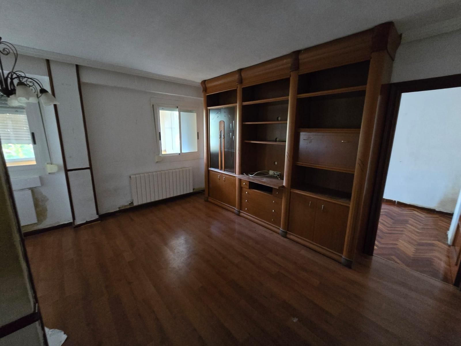 Piso en venta en Calle VIRTO, MARIA, La Jota, El Rabal