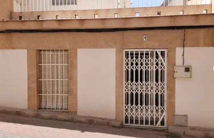 Reihenhaus zum Verkauf in Calle Santa Ana 4