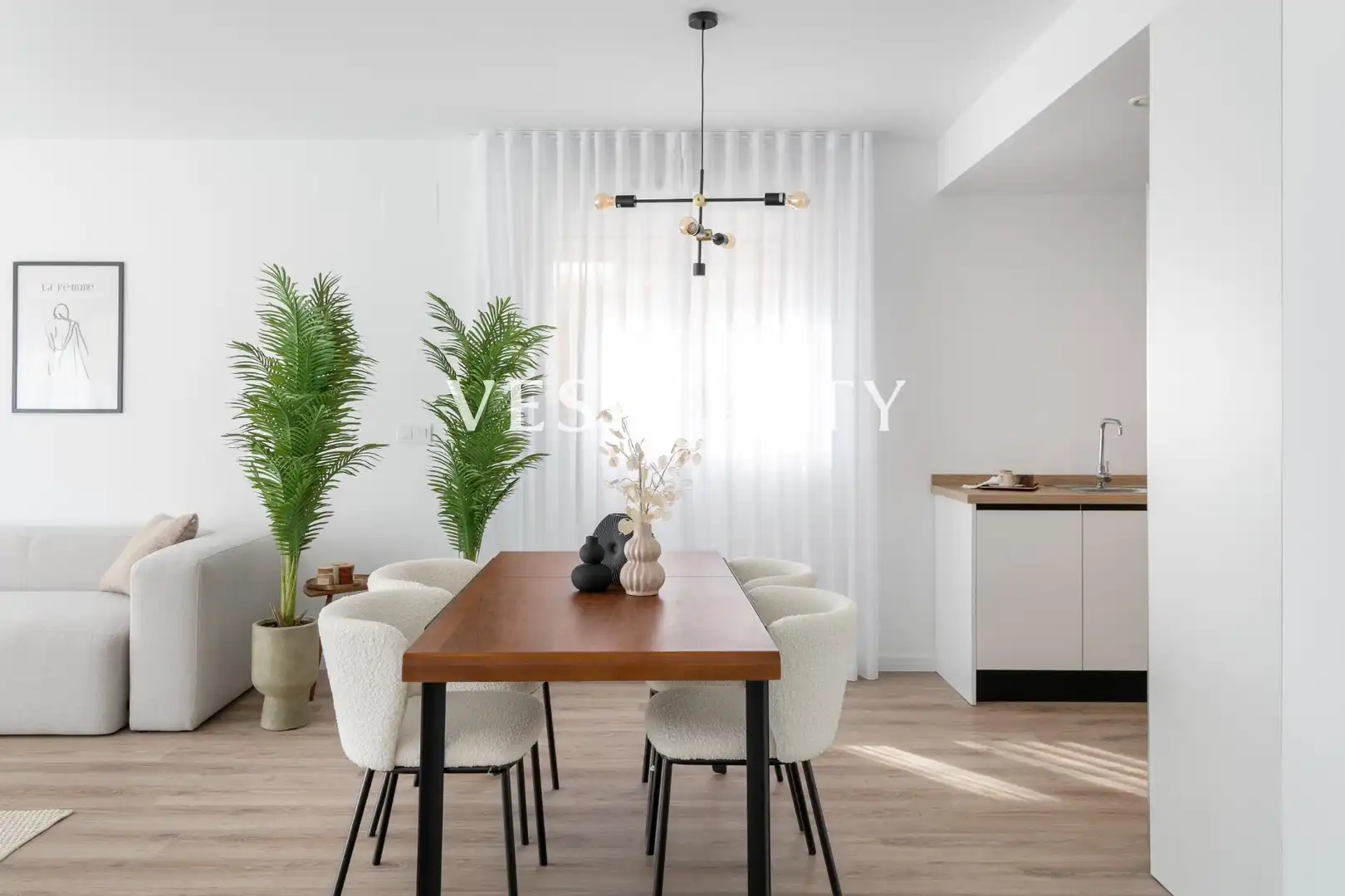 Menjador de Apartament en venda en Santa Pola amb Jardí privat, Terrassa i Piscina comunitària