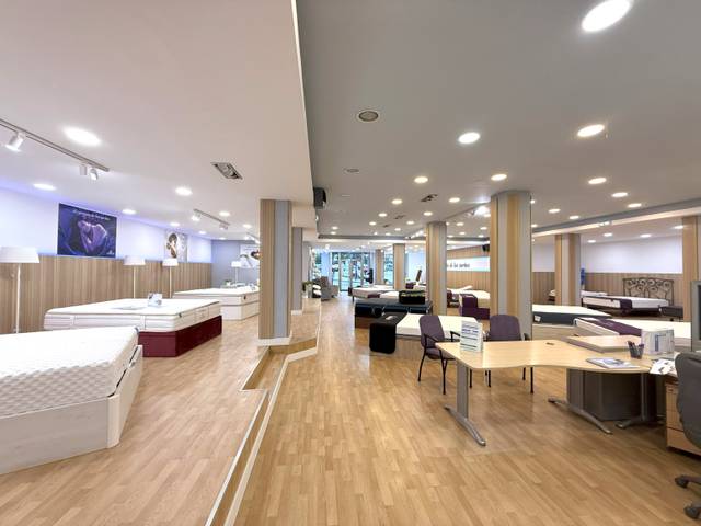 Local comercial en Alquiler en Avilés - La Cámara en La Magdalena