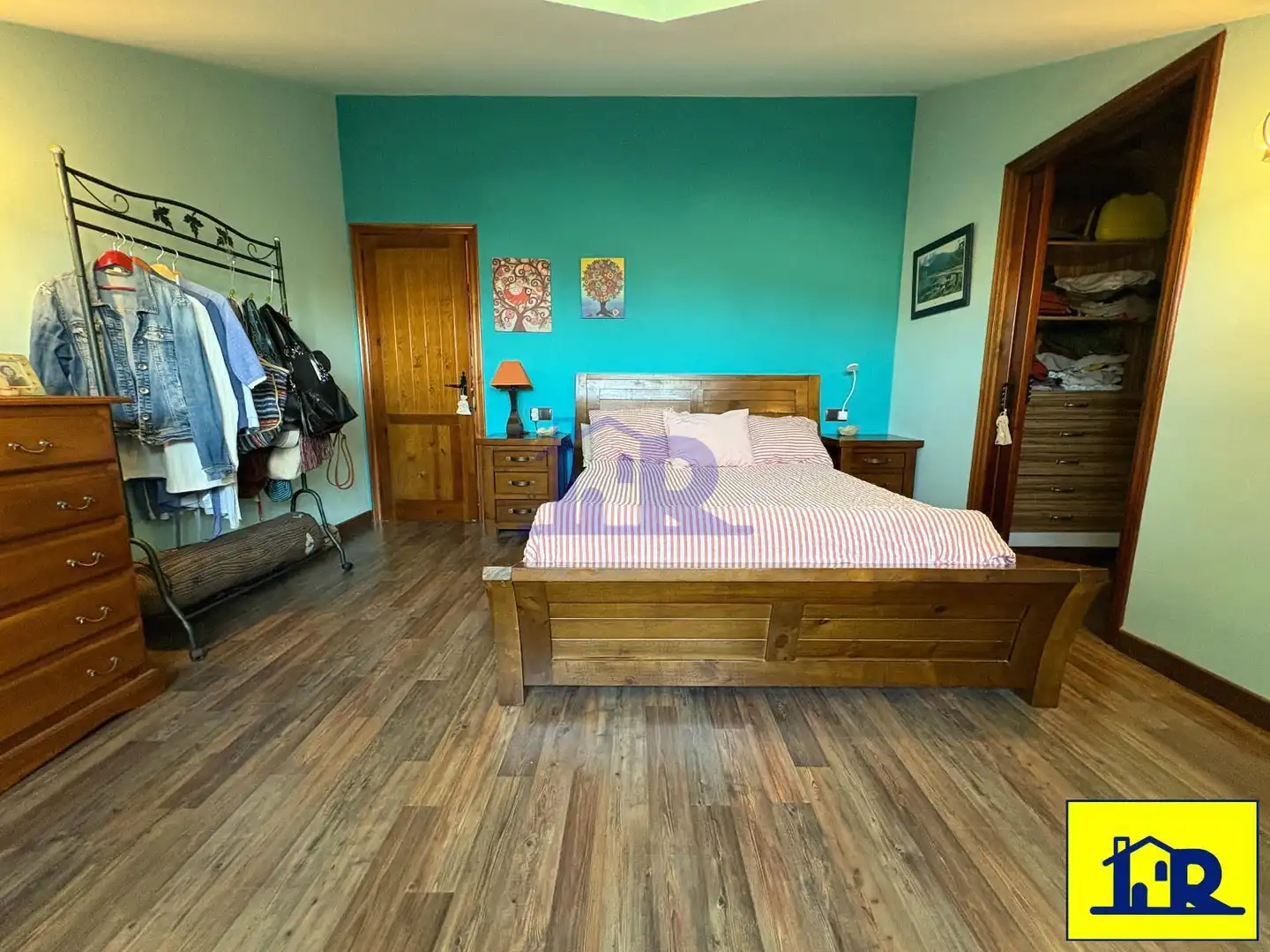 Dormitori de Casa o xalet en venda en Sotorribas amb Calefacció, Jardí privat i Parquet