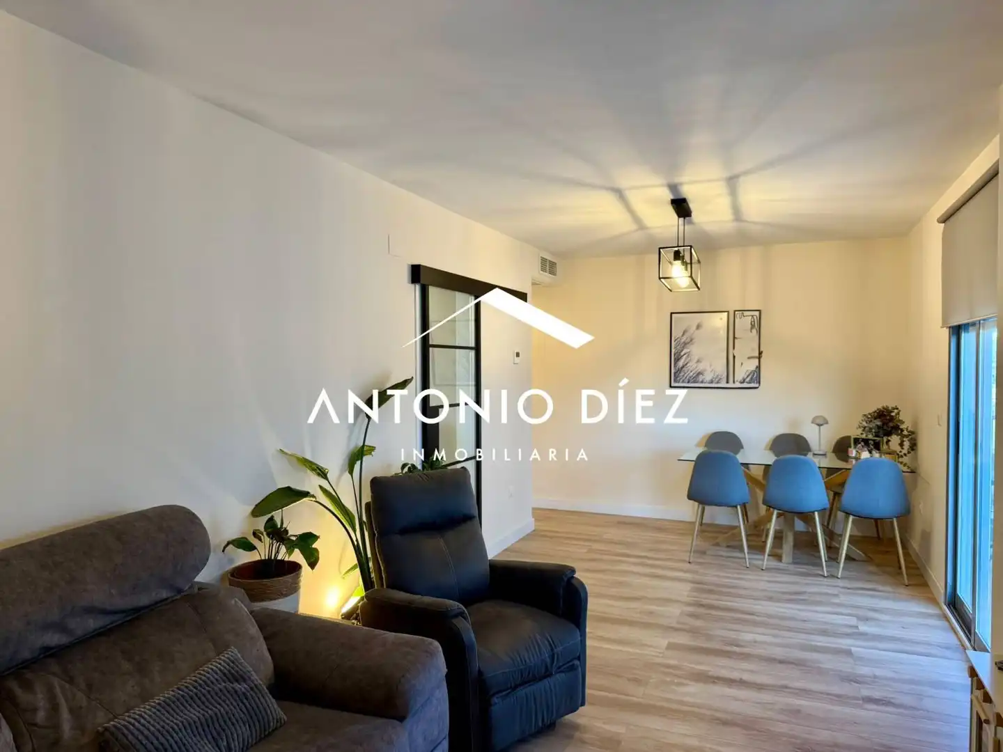 Living room of Flat for sale in Aspe  with Air Conditioner, Heating and Storage room