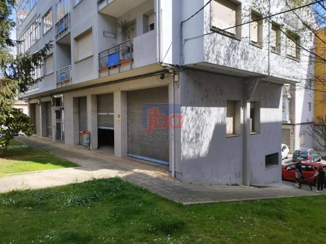 Local comercial en Venta en A Carballeira