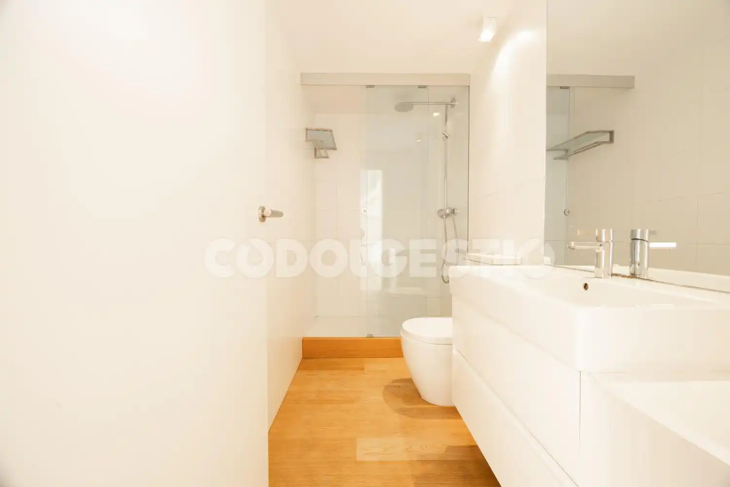 Bathroom of Flat for sale in Vic