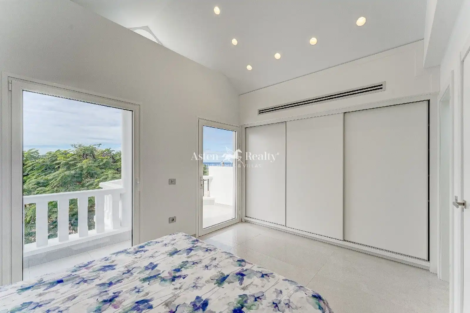 Bedroom of Detached homes for sale in Adeje  with Air Conditioner, Terrace and Swimming Pool