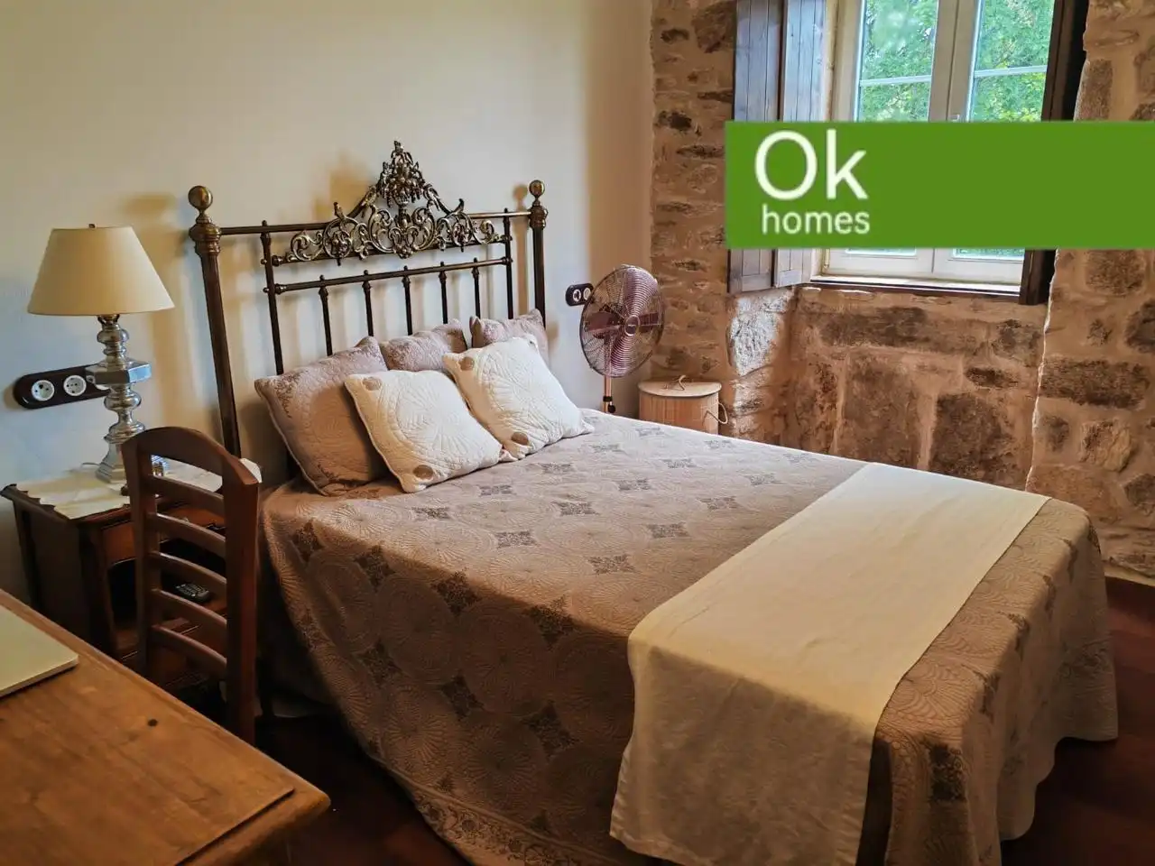 Schlafzimmer von Country house zum Verkauf in Sobrado (A Coruña) mit Heizung, Privatgarten und Parkett