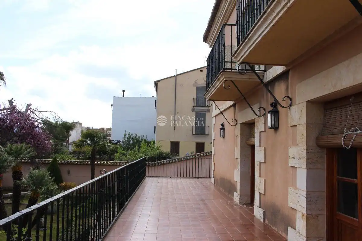 Vista exterior de Casa o xalet en venda en Segorbe amb Calefacció, Jardí privat i Terrassa