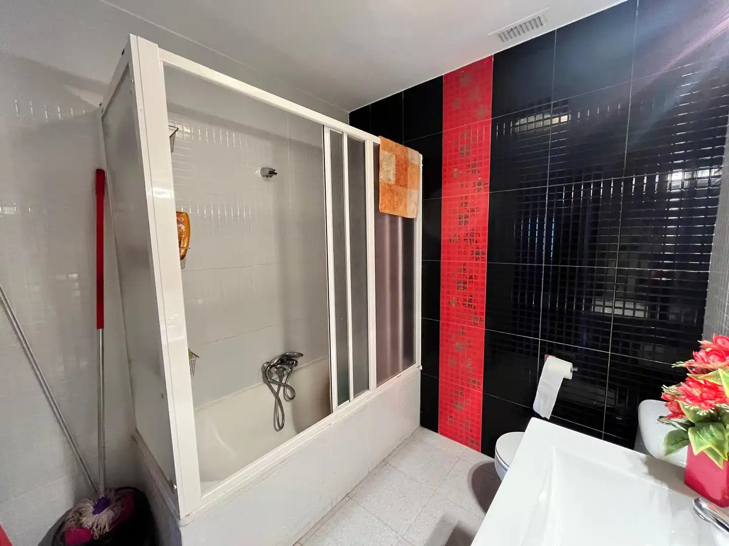 Baño de Casa adosada en venta en Ciudad Real con Aire acondicionado, Calefacción y Terraza