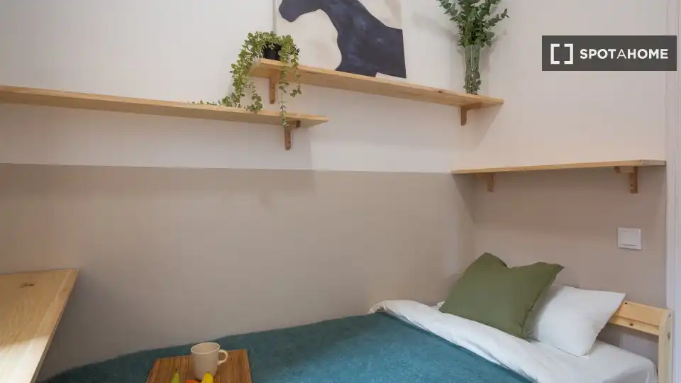 Bedroom of Flat for rent in Barcelona  with Air Conditioner, Heating and Furnished