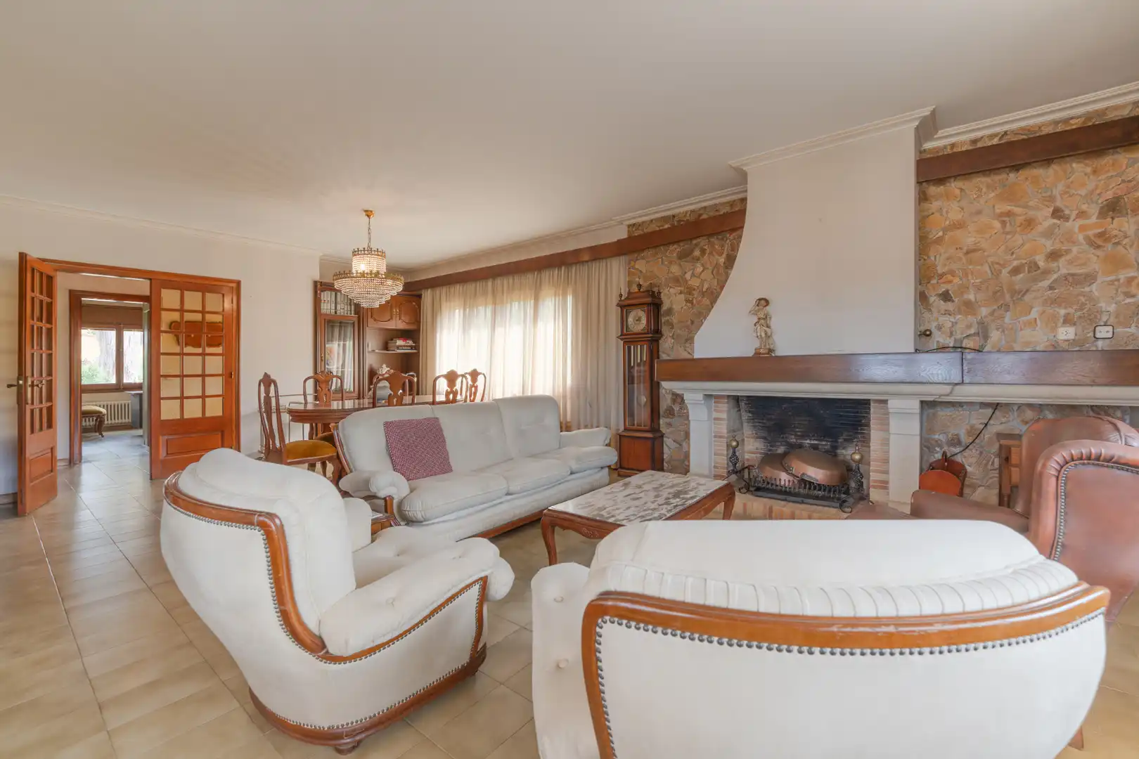 Sala de estar de Casa o chalet en venta en La Bisbal d'Empordà con Calefacción, Jardín privado y Terraza