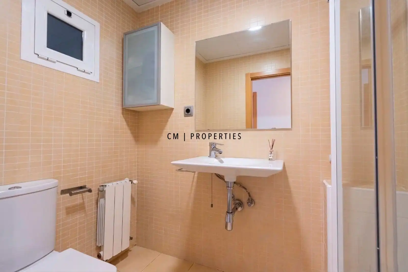 Habitación de Piso de alquiler en Valencia con Aire acondicionado, Calefacción y Parquet
